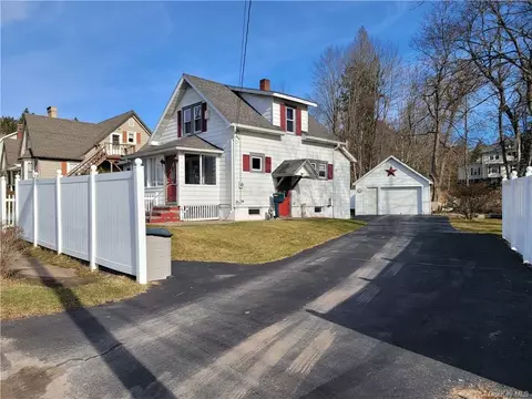 4 W Liberty St, Liberty, NY 12754