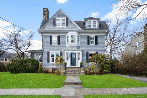 137 Corlies Ave, Pelham, NY 10803