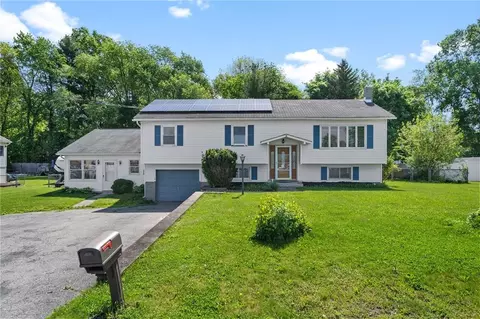 118 C E Penney Dr, Shawangunk, NY 12589