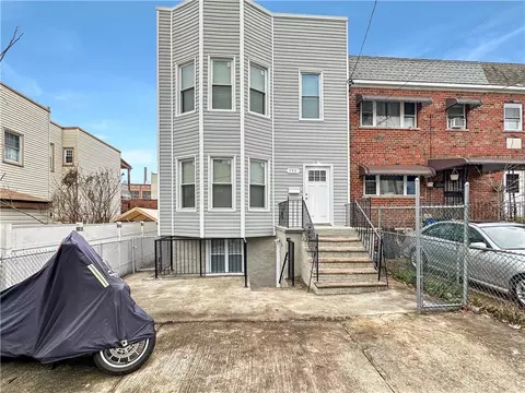 790 Van Nest Ave, New York, NY 10462