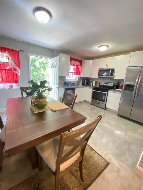 919 E 224th St, New York, NY 10466