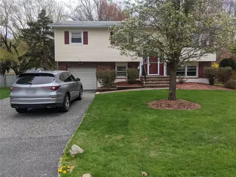 23 Cypress Rd, Ramapo, NY 10901