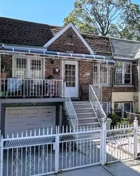 3211 Radcliff Ave, New York, NY 10469