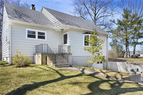 50 Emery Hill Rd, Cortlandt, NY 10567