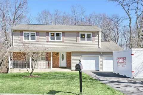 19 Valley Dr, Thiells, NY 10984