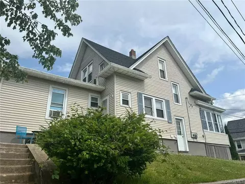 298 Bleloch Ave, Peekskill, NY 10566