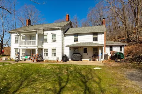 239 W Clove Mountain Rd, Union Vale, NY 12540