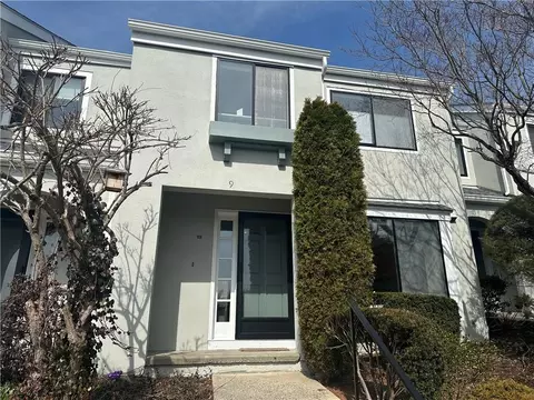 9 Wildwood Rd, Katonah, NY 10536