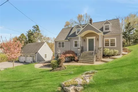 744 Sleepy Hollow Rd, Briarcliff Manor, NY 10510