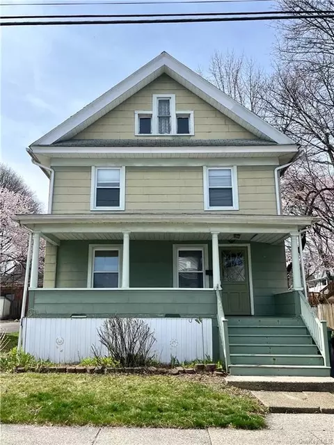 32 Harrison St, Middletown, NY 10940