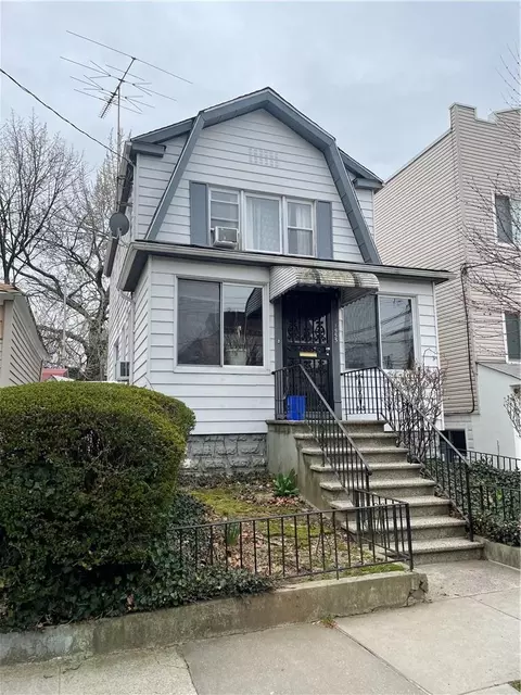 1555 Lurting Ave, New York, NY 10461
