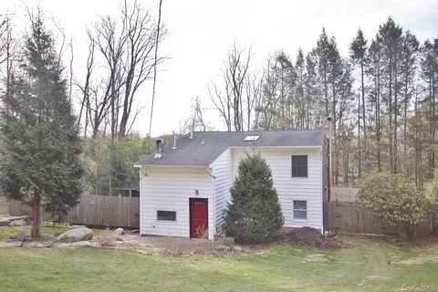 1203 Dayton Ln, Yorktown, NY 10588