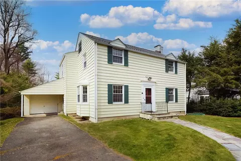 35 Robin Hill Rd, Greenburgh, NY 10583