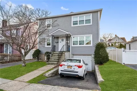 60 Rhodes St, New Rochelle, NY 10801
