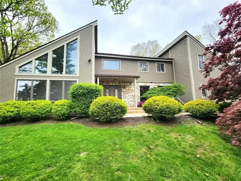 53 Woodcock Rd, Monroe, NY 10950
