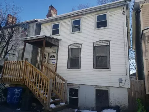 84 Johnston St, Newburgh, NY 12550