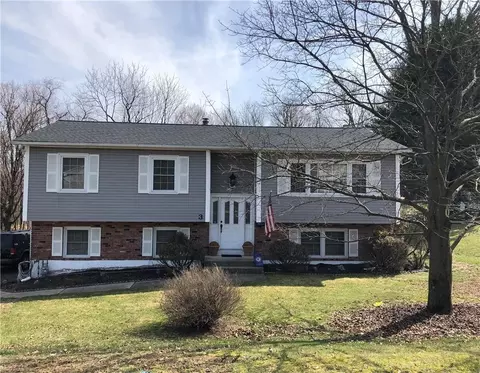 3 Pine Dr, Stony Point, NY 10980