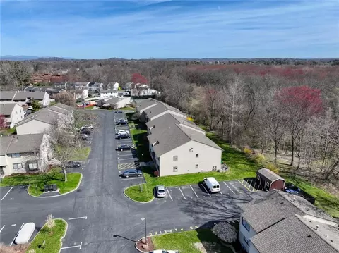 13 Knights Brg #F, Poughkeepsie, NY 12603
