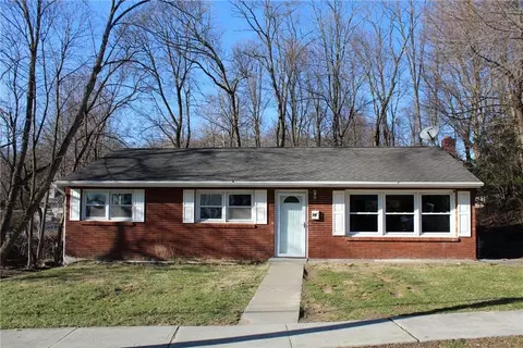 39 Lake St, Poughkeepsie, NY 12601