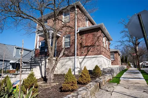 302 Gordon Ave, Mount Pleasant, NY 10591