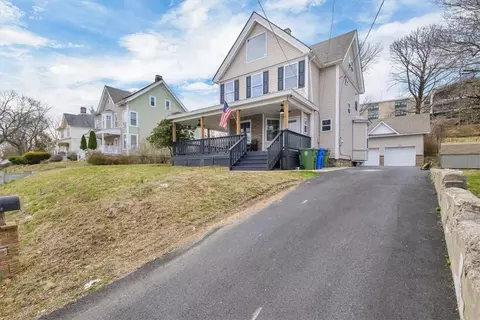 23 Beacon St, Middletown, NY 10940