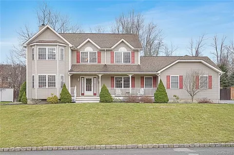 138 Harold Ave, Cornwall, NY 12518