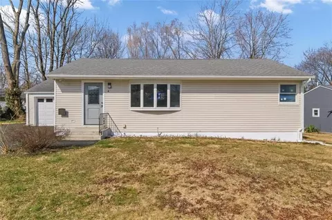 6 Ellison Dr, New Windsor, NY 12553