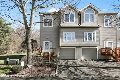 232 Foltim Way, Clarkstown, NY 10920