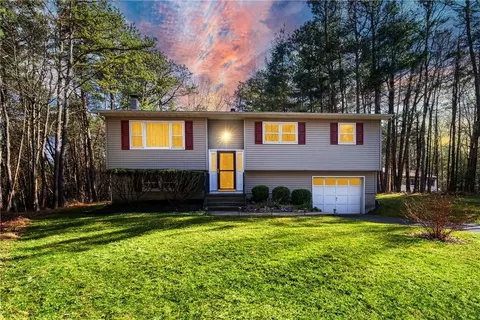 8 Space Dr, Deerpark, NY 12746