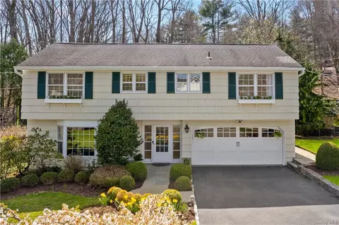 22 Loewen Ct, Rye, NY 10580