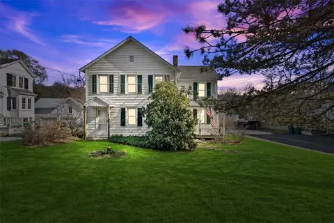 325 Crescent Ave, Highland, NY 12528