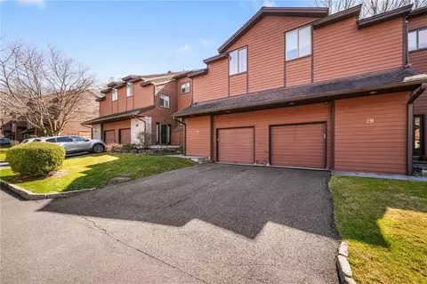 28 Sunnyside Pl, Greenburgh, NY 10533