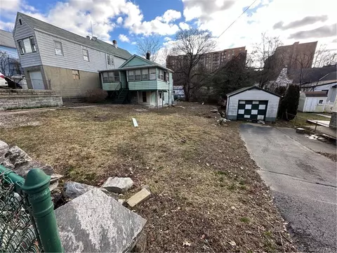 44 Rogers St, Eastchester, NY 10707