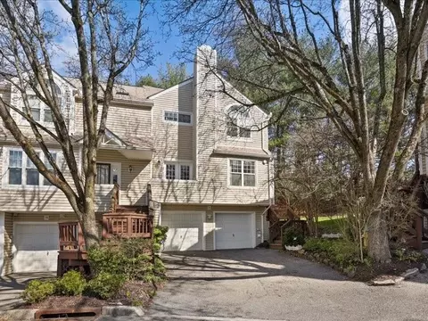 75 W Hartsdale Ave #15, Greenburgh, NY 10530