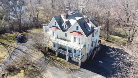 375 Carpenter Ave, Newburgh, NY 12550