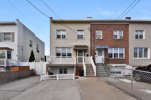 4332 E Tremont Ave, New York, NY 10465