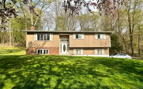 126 Hempstead Rd, Ramapo, NY 10977