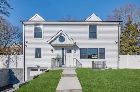 123 Edgepark Rd, Greenburgh, NY 10603
