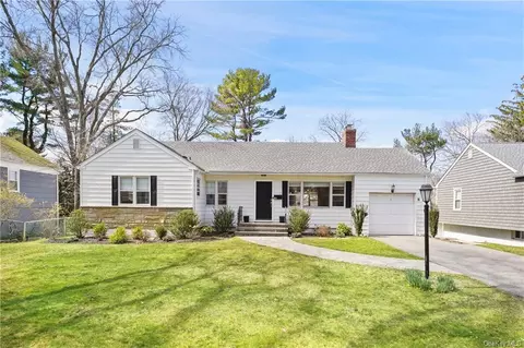 65 Top O The Ridge Dr, Scarsdale, NY 10583