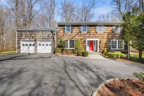 5 Brook Ln, Katonah, NY 10536