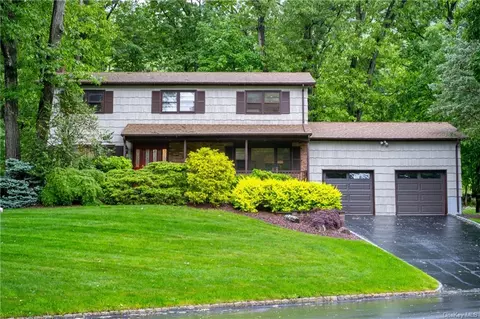 39 Palisades Ct, Pomona, NY 10970