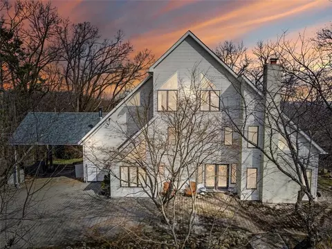 85 Lakeview Dr, Tomkins Cove, NY 10986