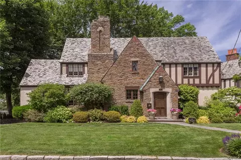41 Summit Ave, Bronxville, NY 10708
