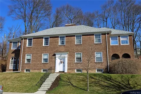 16 Farrell St, Newburgh, NY 12550
