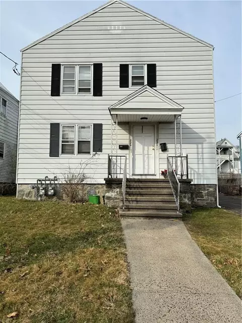229-231 Horace St, Bridgeport, CT 06610