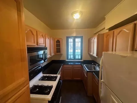 1460 Parkchester Rd #MG, New York, NY 10462