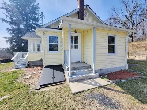 1097 County Route 12, Wawayanda, NY 10958