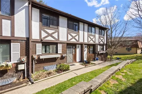 85 Buckingham Ct, Pomona, NY 10970