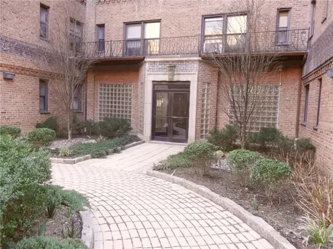 101 Ellwood Ave #1A, Mount Vernon, NY 10552