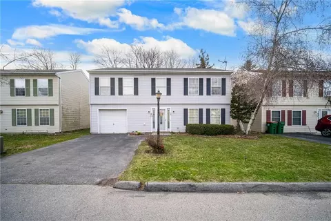 6 Mews Aly, Arlington, NY 12603